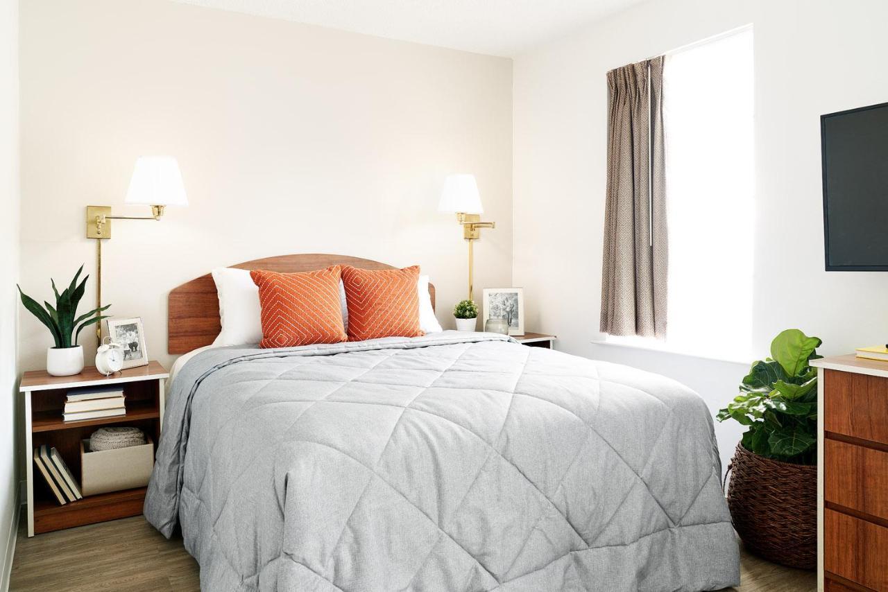 Intown Suites Extended Stay Raleigh Garner Nc Екстериор снимка
